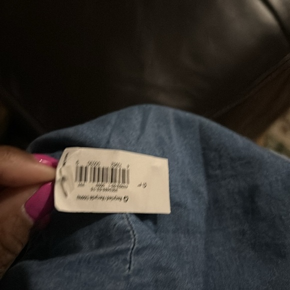 Old Navy sleeveless blue jean romper - Picture 3 of 3